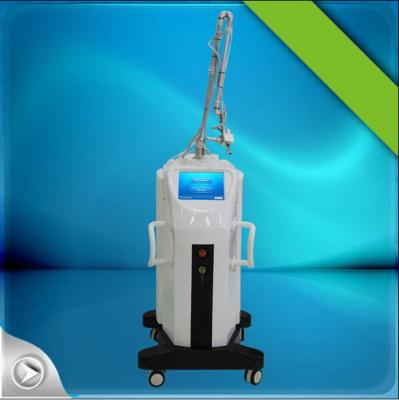 China 50w articulou o laser de aperto Vaginal fracionário do rejuvenescimento da pele do CO2 do braço para a mulher à venda