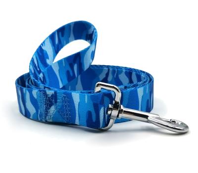 China Padded Traditional Style Nylon Dog Leash Strong Durable Leash Set Thoughtful Dog Walking Leash Working For Small Medium And Large Dogs for sale