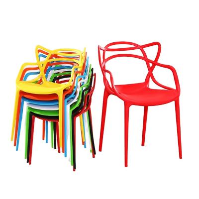 China 2022 Sturdy Colorful Modern Design Sillas Plasticas Restaurant Kitchen Cafe Stackable Chair Dining Plastic Chair for sale