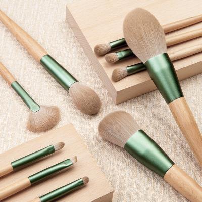 China New High Quality Professional Face Makeup Brush Set With 10 Pcs Qingluo Makeup Brush Set Eyeshadow Beauty Tool for sale