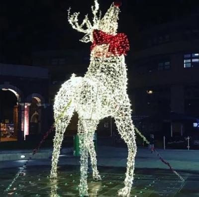 China Commercial Festival Decoration 3D LED Outdoor Christmas Use Animated Animal Sculpture Holding 3d Pattern Lights Reindeer for sale