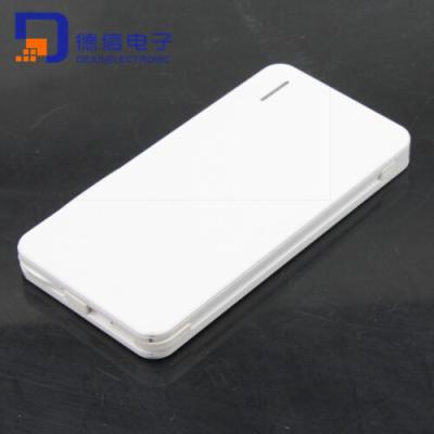 China 8000mAh ingebouwde de Micro- Draagbare Machtsbank van USB (lcpb-LS013) Te koop