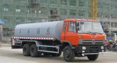 China De Vrachtwagen Dubbele Achterbrug van Bowser van het Dongfeng6x4 20000L 210hp Water Te koop