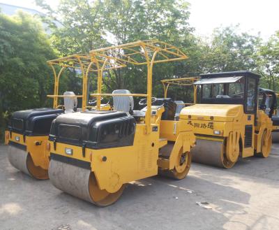 Chine Petit double tambour 21kw 3 Ton Road Roller de Lutong Ltc3b à vendre