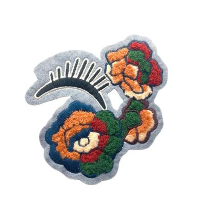 China Other Hot Sale Glitter College Patches Custom Chenille Glitter Letter Patches Embroidery Iron On Patch For Apparel for sale