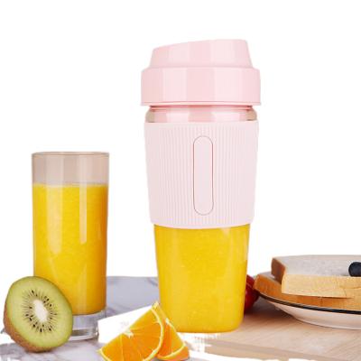 China 300ml Rechargrable Handheld USB Mini Juicer Bottle Blender For Portable Electric Travel Making Fruit Juice for sale