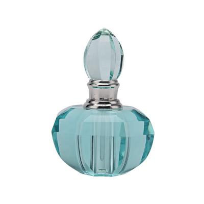 China Beautiful Clear Blue Crystal Perfume Bottle Gift Perfume Bottle For Lady for sale