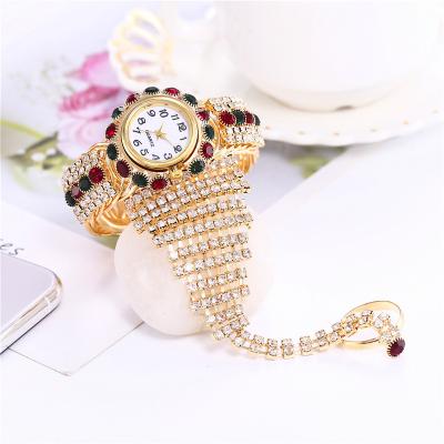 China Full Diamond Claw Chain Ring Set Trend Ladies Watch Fashion Ladies Watch for sale