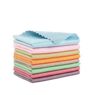 China Microfiber Fish Scale Hypoallergenic Car Window Towel Strong Absorption And No Trace for sale