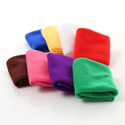 China Hypoallergenic Quick Dry Warp Knitting Microfiber Towel 300gsm 40*40cm For Household Car Cleaning Detailing for sale