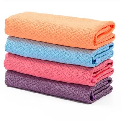 China Custom Disposable Hot Selling Microfiber Dish Cleaning Fish Scale Towel 80/20 with 320gsm for sale