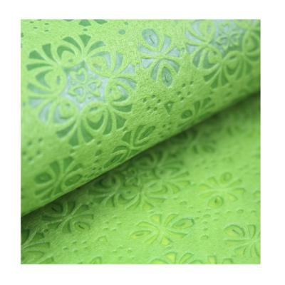 China Waterproof Snowflack 100% PP Non Woven Fabric Embossed Non Woven Fabric for sale