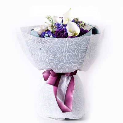 China Waterproof Flower Wrapping Non Woven Fabric Rolls Decorative Paper For Wrapping Flower for sale