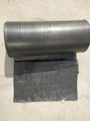 Chine Tapis en plastique agricole de mauvaise herbe de noir de la couverture végétale 90grams 100grams à vendre