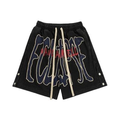 China Retro Viable American High Street Letter Print Basketball Shorts Men's Summer Casual Loose Distressed Cropped Pants for sale