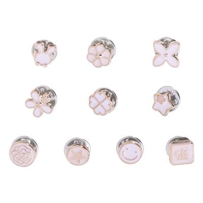 China New Korean White Cartoon Clover Decoration Custom Metal Cufflinks Set Girls Jewelry Flower Cufflinks for sale