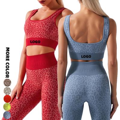 China Breathable High Quality Two Piece Sports Bra And Leggings Set Women Sports Fitness Seamless Set for sale