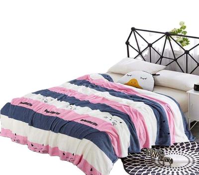 China Wholesale Family Travel Simple High Quality Fast Selling Soft Comfortable Warm Blanket for sale