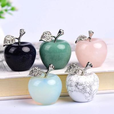 China Enjoy Natural Aventurine Jade Vivid Apple Crystal Popular and Beautiful Design for Christmas Gifts for sale