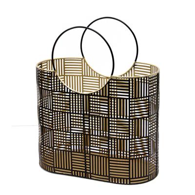 China New Arrival Sustainable Metal Wire Basket Mini Display Rack Metal Shopping Basket for sale