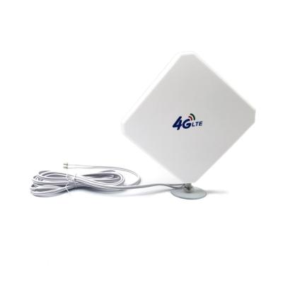 China 600-2700mhz Large Frequency 4G Antenna Communication Antenna 14.5*14.5*2.2cm Flat Antenna for sale