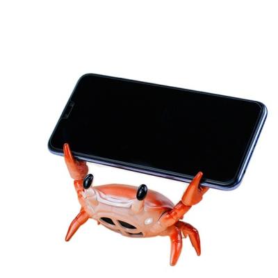 China EZCast Custom 3 in 1 Muilt-function Mobile Phone PC 3D Crab Shaped Outdoor Mini Music Wireless BT Speaker with Smart Crab Phone Holder for sale