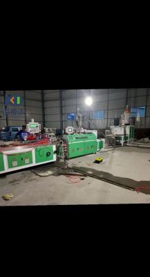 中国 Customized WPC Board Making Machine Automatic Plastic Extrusion Line 販売のため