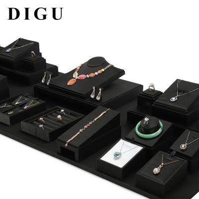 China Luxury Props Ring Pendant Bangle Necklace Display Tray DIGU Competitive Price Jewelry Display Set Fabric Jewelry Display Stand for sale