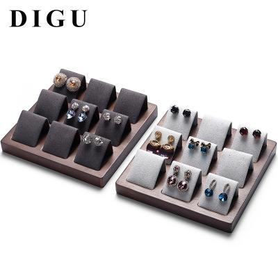 China Solid Wood Jewelry Display Digu Nuts Jewelry Display Dish Earring Tray Jewelry Store Jewelry Display Props for sale