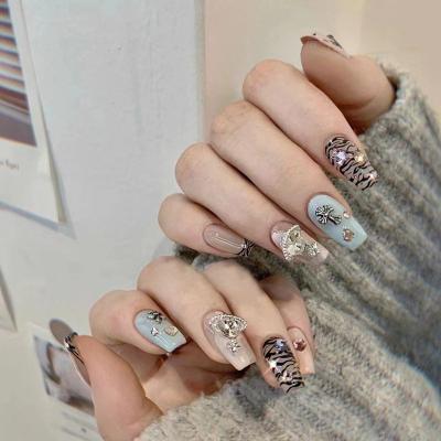 China OEM Full Cover Silver Mid Length Leopard Print French Style Artificial Fingernails for sale