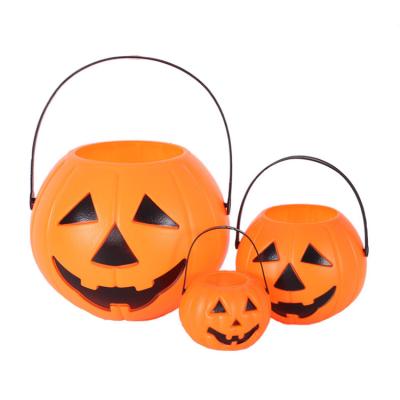 China 2021 Portable Party Decoration Halloween Decorations Pumpkin Bucket Candy Bucket Ghost Festival Party Bar Event Supplies for sale