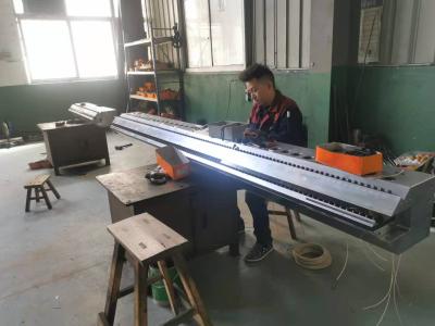 China Metal Die Head 6000mm For Extrusion T Die Mold PP PE Woven Fabric Extrusion Liner And Lamination Line for sale