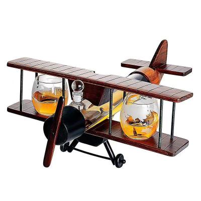 China New classic/postmodern whiskey decanter arirplane set and 2 glasses for sale