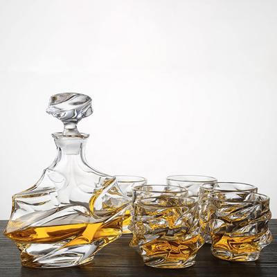 China Factory Wholesale Europe Bohemia Crystal Decanter with 4 Glasses for sale