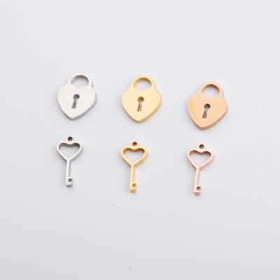 China FASHIONABLE Stainless Steel Lock Key Mirror Polished Personalized Pendant Necklace for sale