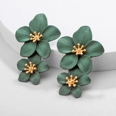 China 2019 hot fashion simple fashion design fresh flower double layer alloy paint American European earrings for women for sale