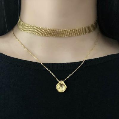 China Vintage 18k Gold Plated Clavicle Necklace Jewelry Women's Mesh Shaped Stainless Steel Choker Necklace for sale