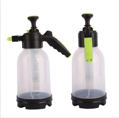 China Manual Box 2L Plastic Water Pressure Garden Hand Mist Transparent Sprayer for sale