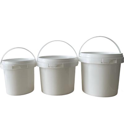 China Tamper Proof Custom Plastic Bucket 2 Gallon Packaging For Mineral Plastic Buckets With Lids for sale