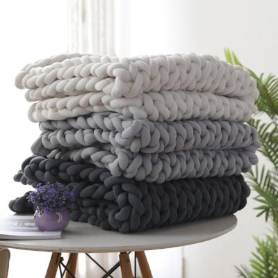 China Hot Sale Super Soft Giant Breathable Throw Chunky Hand Weighted Knitted Blanket Anti-Static for sale