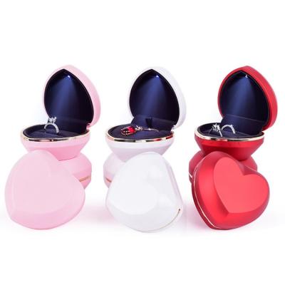 China Ring Pendant Gift Box Jewelry packaging box wholesale heart-shaped LED pendant box double current engagement new with led light for sale