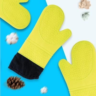 China New Factory Style Wholesale Kitchen Tool Stored Non-slip Silicone Heat Resistant Microwave Oven Mittens for sale