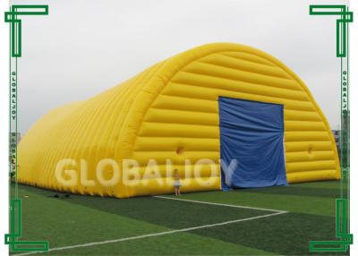 China Tienda inflable enorme amarilla al aire libre de la resistencia del fuerte viento para los adultos en venta