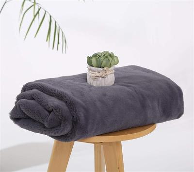 China Sustainable Wholesale Bed Living Small Blankets China Winter Solid Color Good Quality Plush Blanket for sale