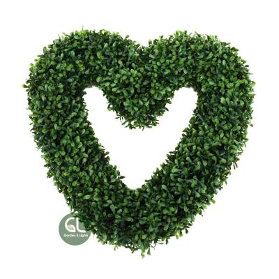 China New arrival plastic artificial spring heart outdoor garland, vine heart garland, boxwood heart garland for sale