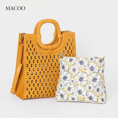 China New Fashion Hollow Ladies Handbags Large Capacity PU Shoulder Messenger Single Female Handbags Clutches for sale