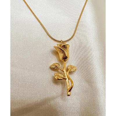 China New Innovation Nickel Free 18k Gold Plated Stainless Steel Rose Flower Pendant Necklace Gifts For Her for sale