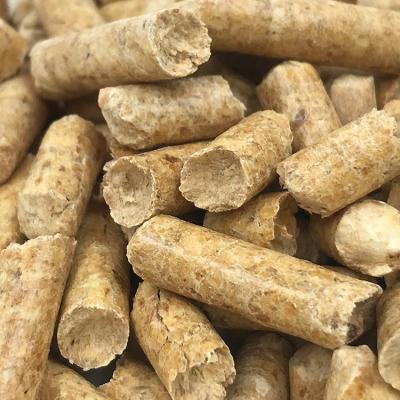 China Wholesale Natural Sustainable Pine Wood Pellets From Supplier 100% Non-Cumping Super Absorbent Cat Litter Pine Wood Pellets for sale