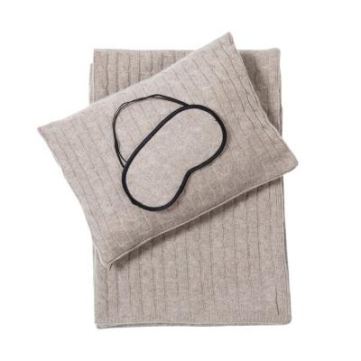 China Luxury Cable Knit Pure Cashmere Wool Blend Knit Travel Jet Set Cashmere Traveler Airline Jet Cover Socks and Eye Mask Set for sale