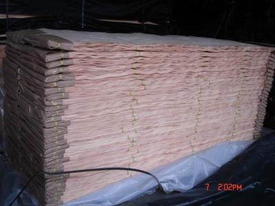 China Natural Rubber Wood Finger Joint Veneer For Interior Decoration for sale